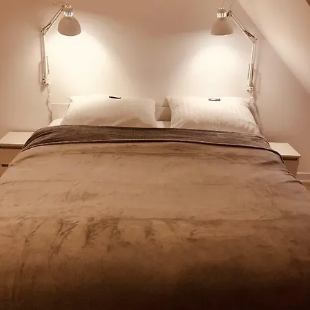 Apartment 444 No.1 *