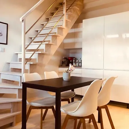 444 No.1 Apartment *