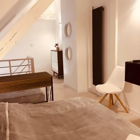 Apartment 444 No.1 *