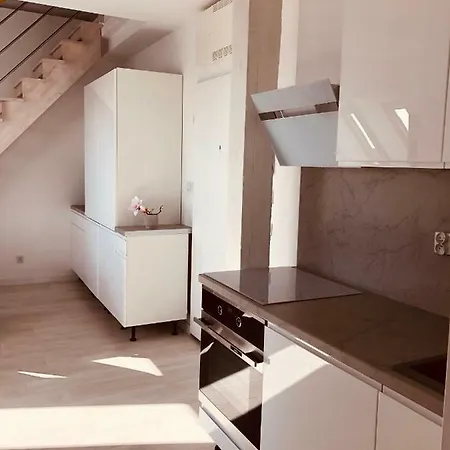 Apartment 444 No.1 *